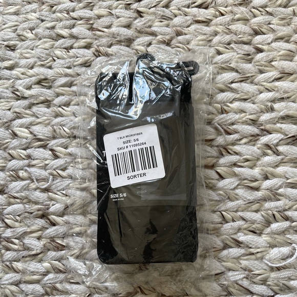 NWT Torrid Microfibre Tights - Black, size 5/6 - Picture 3 of 3